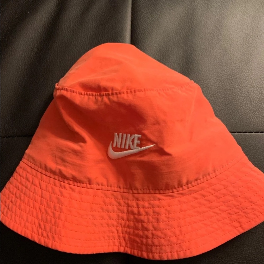 New Nike bucket hat crusher Hot red!